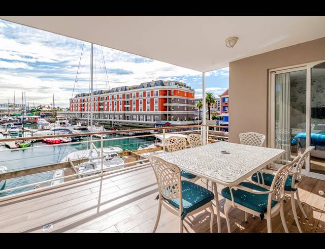 2 BEDROOM APARTMENT FOR SALE IN WATERFRONT